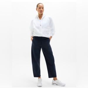 Athleta Skyline Utility “ barrel style”  Pant in NAVY 12 Tall